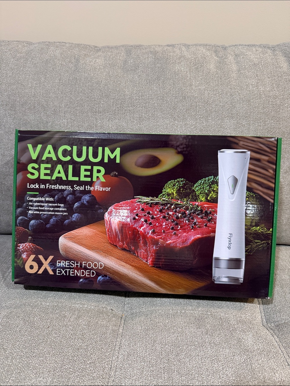 NWT Food Vacuum Sealer with Bags